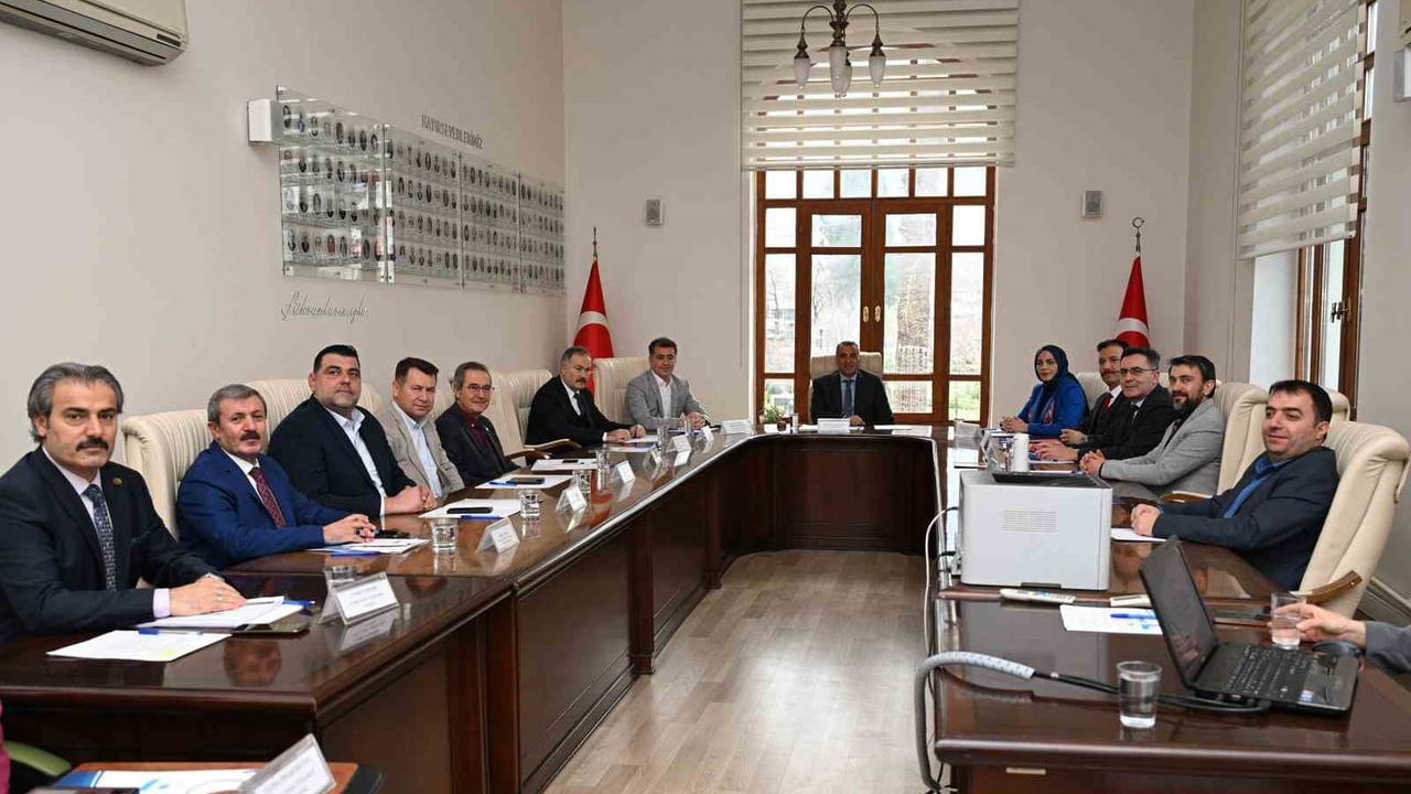 Manisa’da İşsizlik Geriliyor, Mesleki Eğitim Destekleri Artıyor