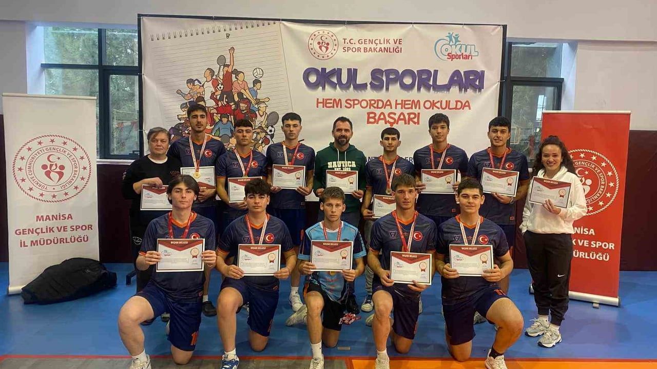 Manisa’da Okul Sporları Voleybol Gençler (A) Grup Müsabakaları Sona Erdi