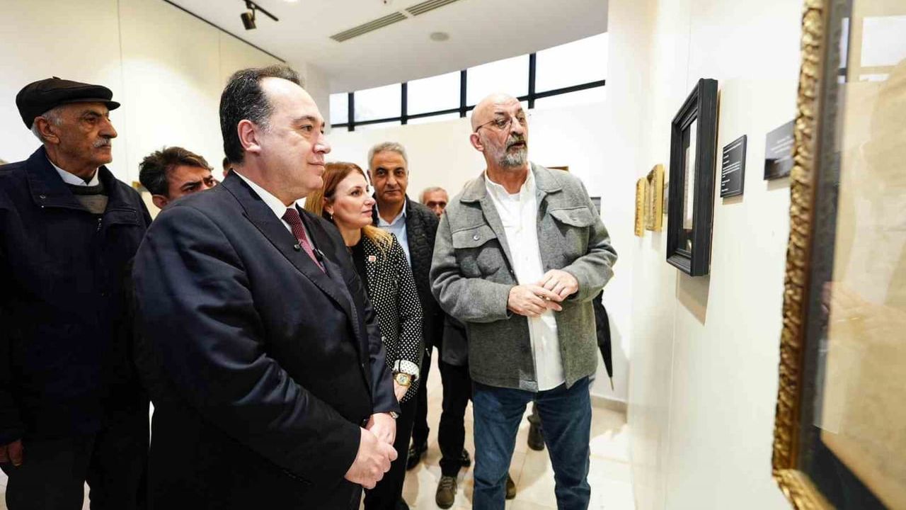 Manisa'da 'Sarışın Bir Kurt' Sergisi: Atatürk'ün 1907-1938 Yolculuğu