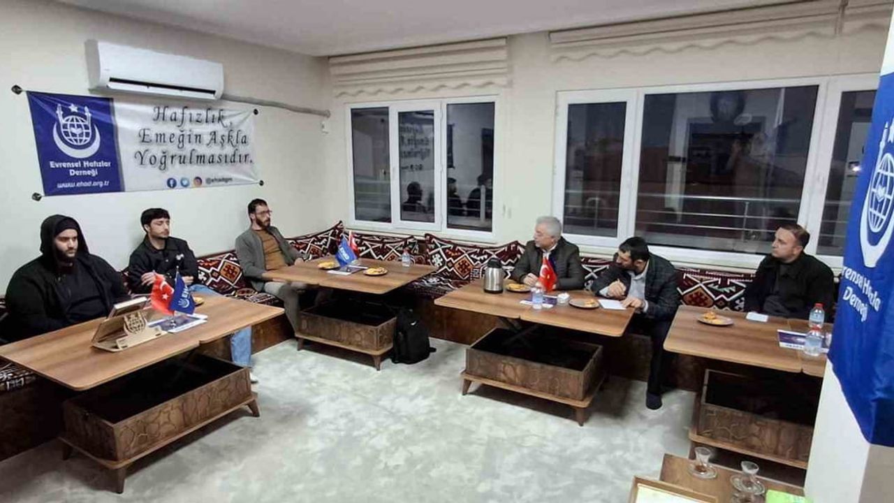 Manisa'da UDEF Kur'an-ı Kerim Güzel Okuma Yarışması Seçmeleri: Abdelrahman Mohammed Türkiye Finalinde