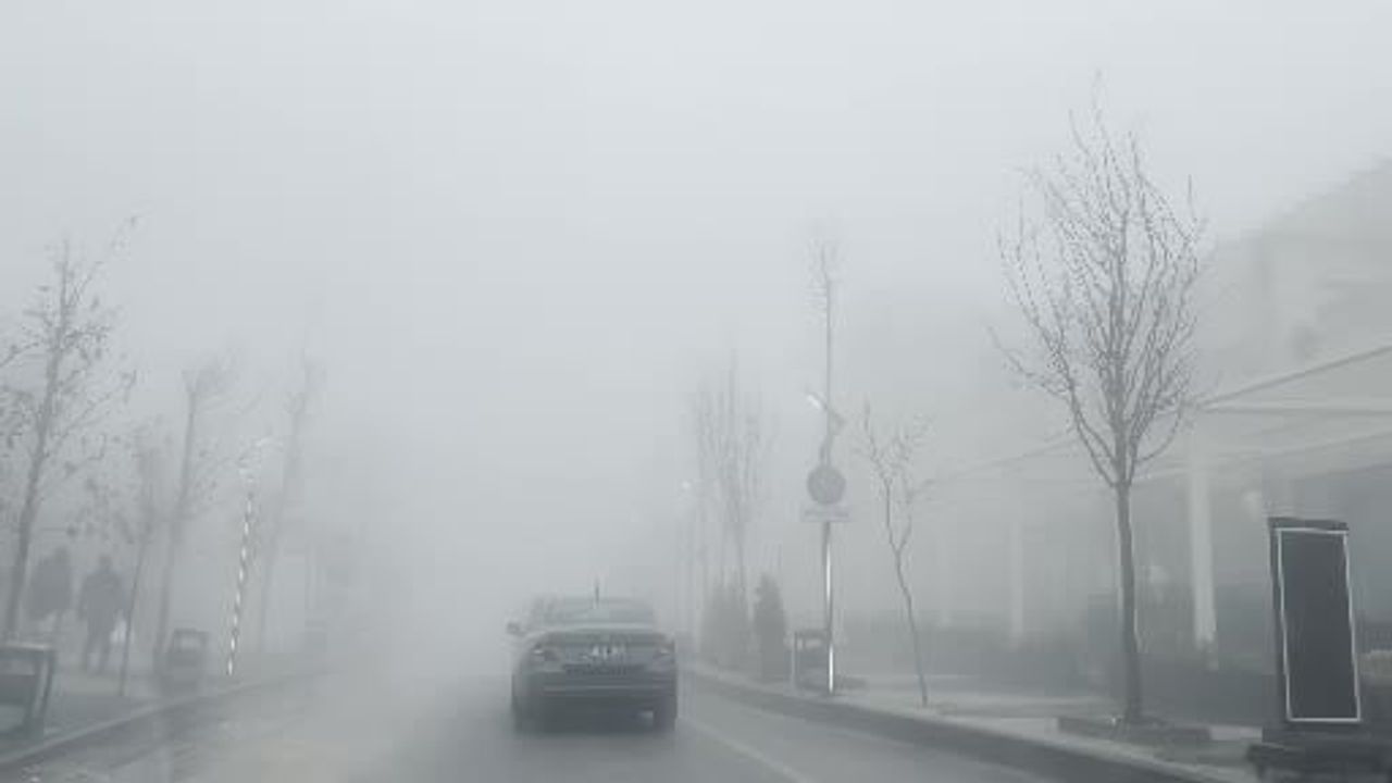 Mardin'de Sis, Yağmur ve Kuvvetli Rüzgar Hayatı Zora Soktu