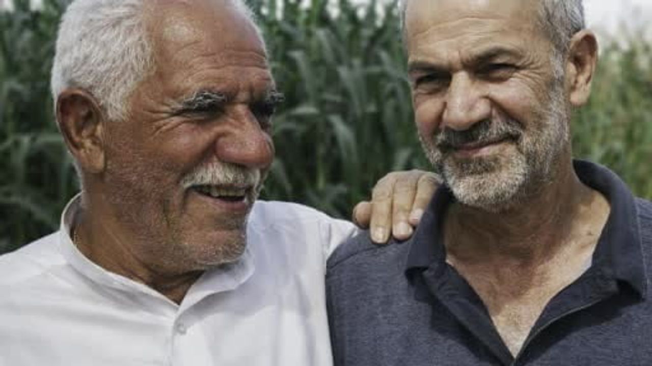 Mardin Kızıltepe'de Baba ve Oğlu Beyin Kanaması Nedeniyle 1 Gün Arayla Hayatını Kaybetti