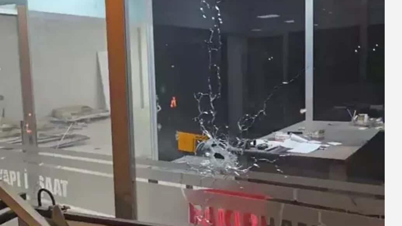 Mardin Kızıltepe'de Silahlı Saldırı: İş Yerleri Kurşunlandı