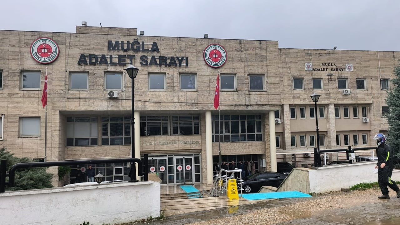 Marmaris Belediye Başkanı Acar Ünlü’nün Davaları Ertelendi