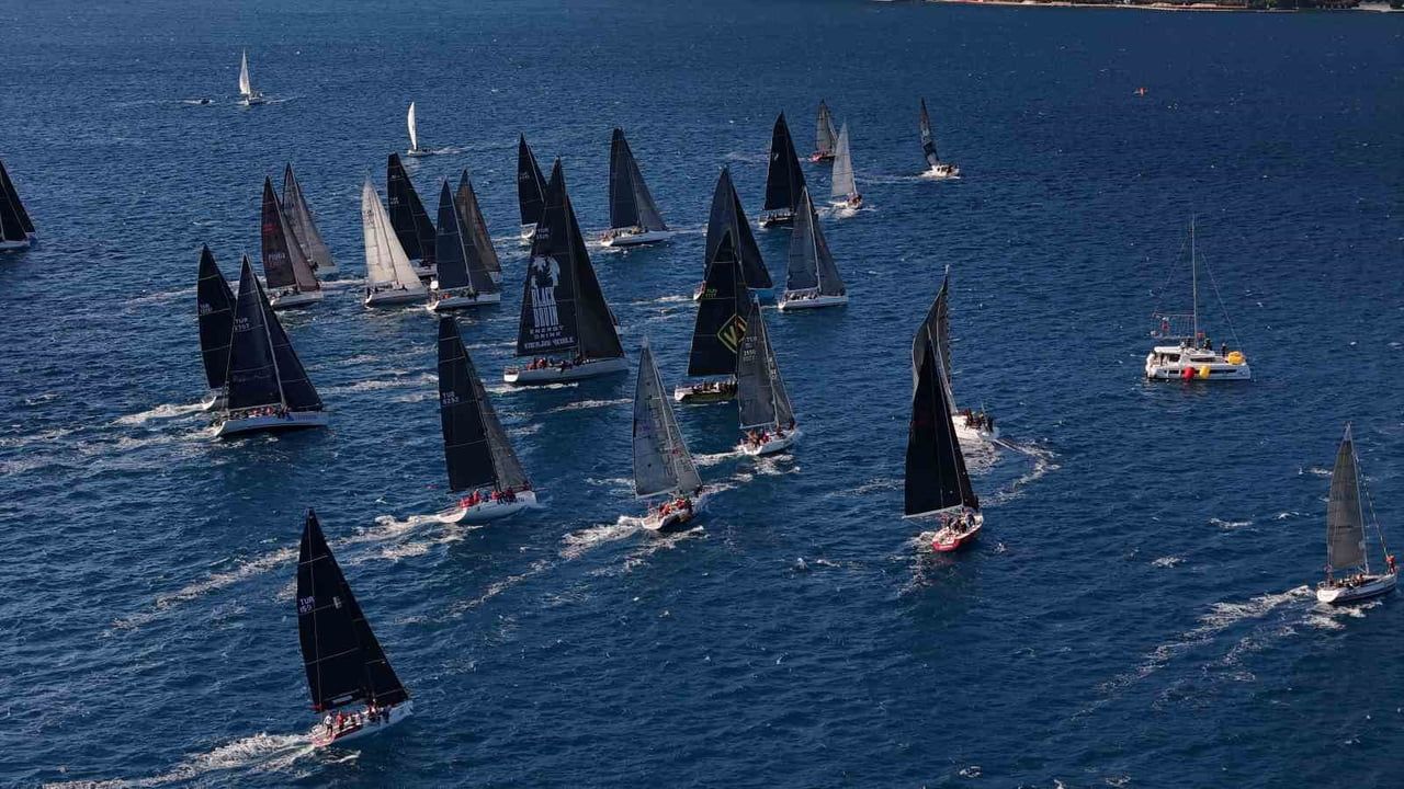 Marmaris Kış Trofesi'nde 41 Tekneyle Nefes Kesen Açılış