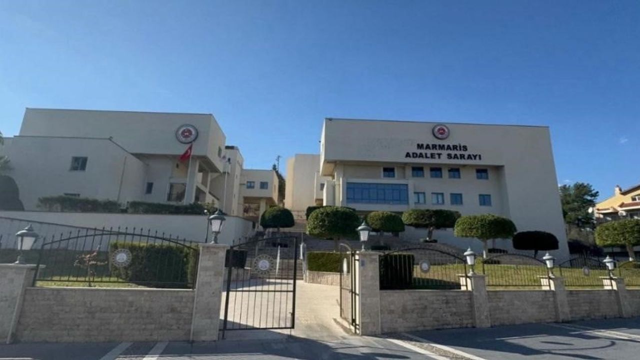 Marmaris’te Alkollü Sürücü Motosiklete Çarptı: 2 Yaralı, Sürücü Tutuklandı