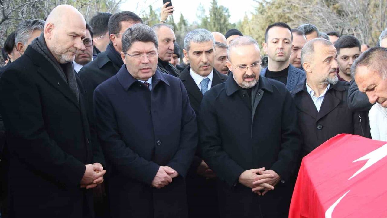 Mehmet Altay Son Yolculuğuna Uğurlandı — AK Parti Uşak Eski Milletvekili