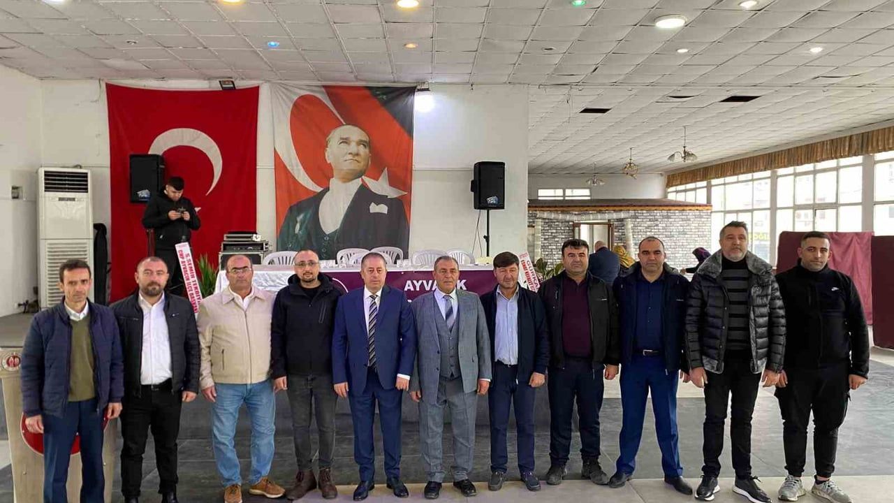 Mehmet Solak yeniden Ayvacık Şoförler ve Otomobilciler Esnaf Odası Başkanı