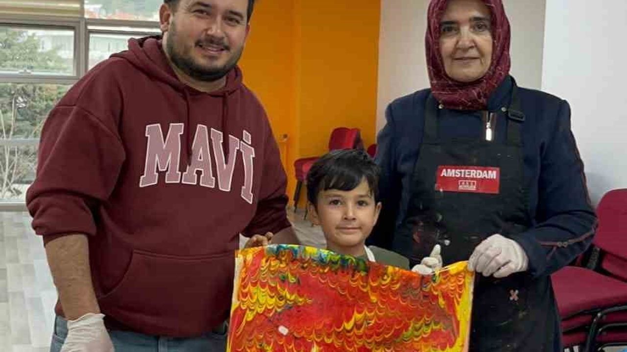 Menteşe'de Ebru Atölyesi: 'Okullar Merkezimizde' Aileleri ve Çocukları Buluşturdu