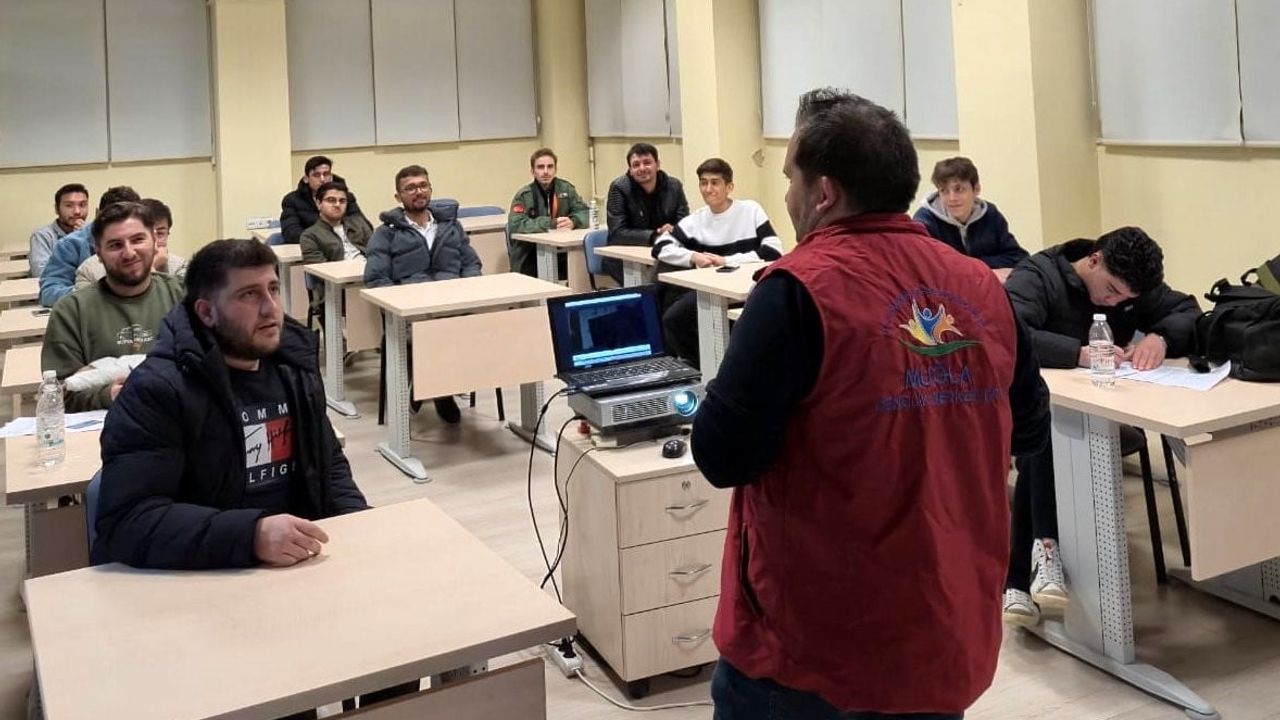 Menteşe'de Gençlik Projeleri Tanıtıldı: GSB Kış Kulübü ve Kış Kampları