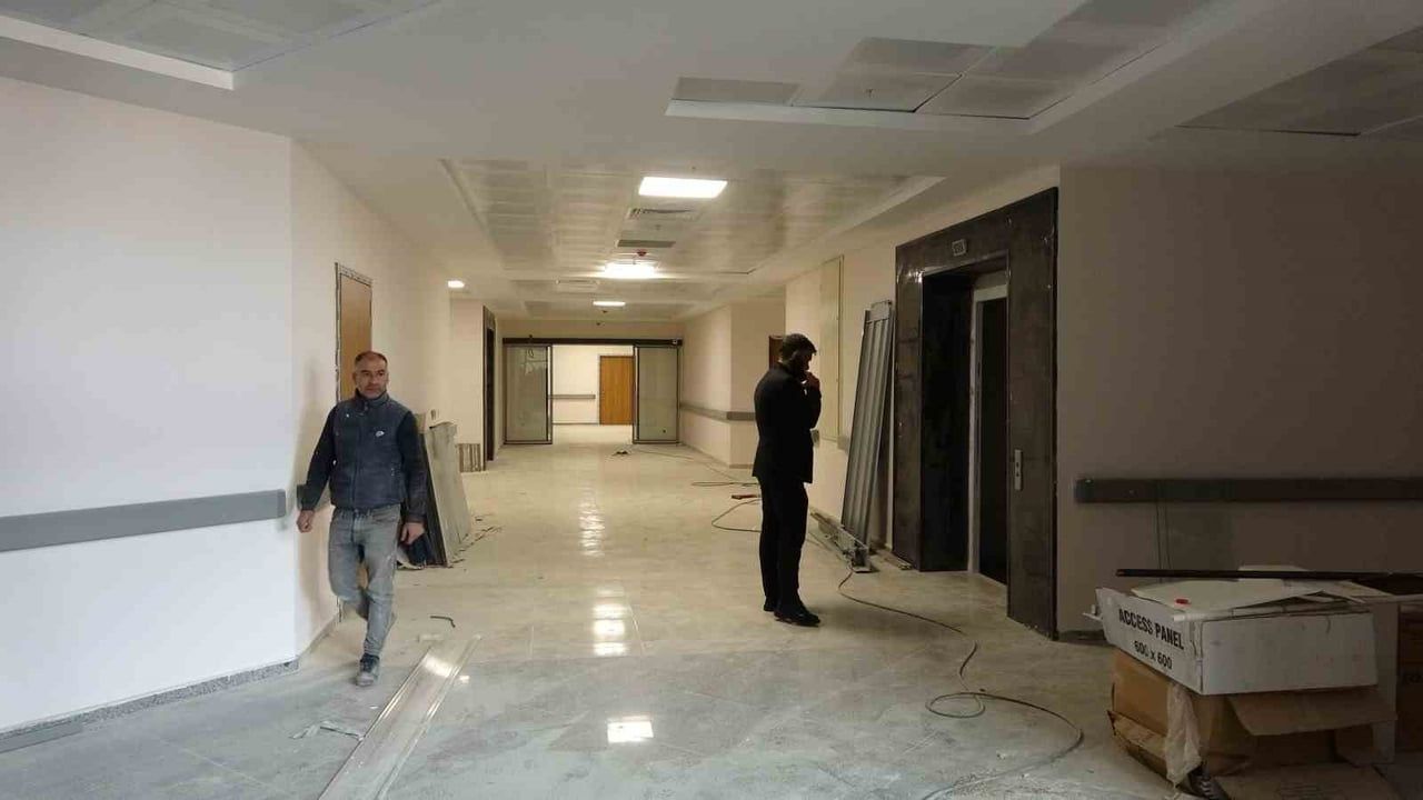 Mersin-Adana YHT ile 25 Dakikaya İniyor