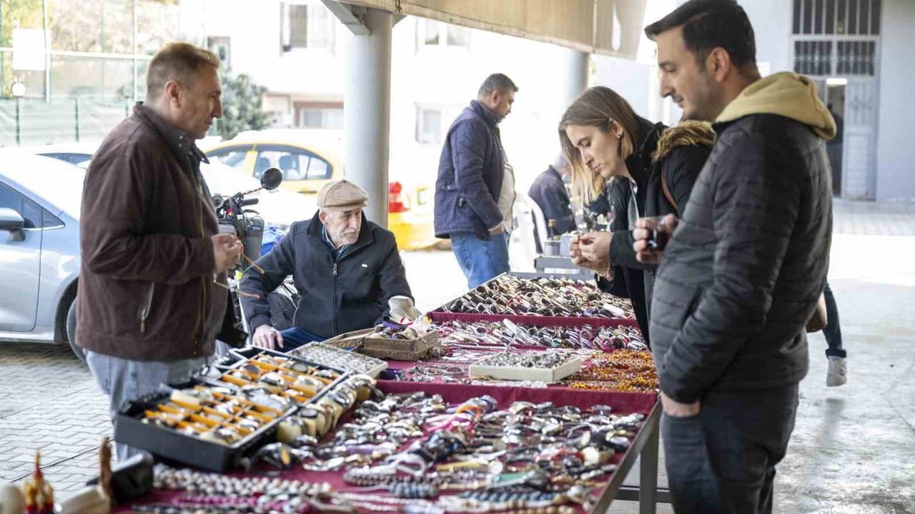 Mersin Antika Pazarı Her Cumartesi Nostaljiyle Buluşuyor