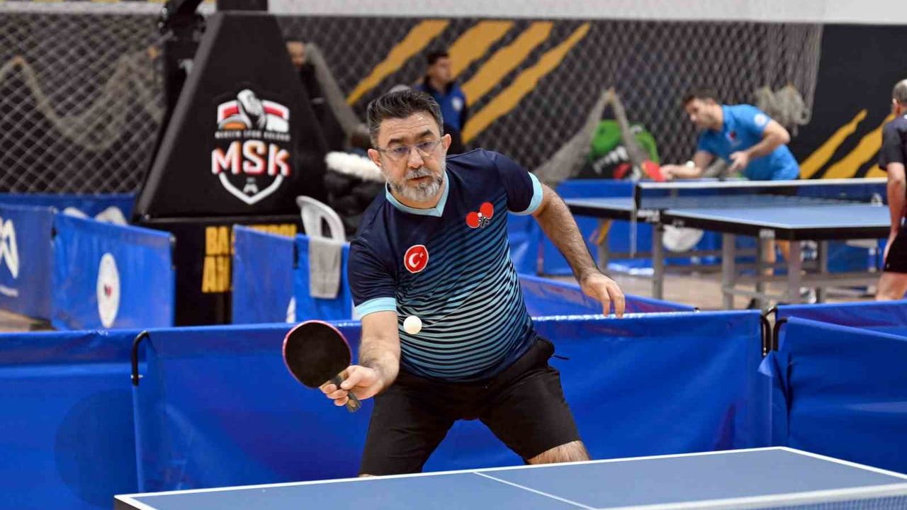 Mersin'de 5. Ulusal Masa Tenisi Veteran Turnuvası: 180 Sporcu Yarıştı