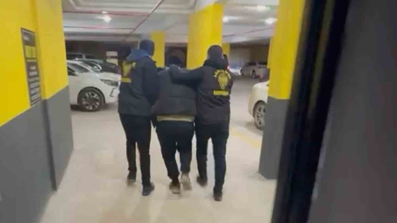 Mersin'de 98 Yıl 11 Ay 10 Gün Hapis Cezasıyla Aranan A.Y. Yakalandı