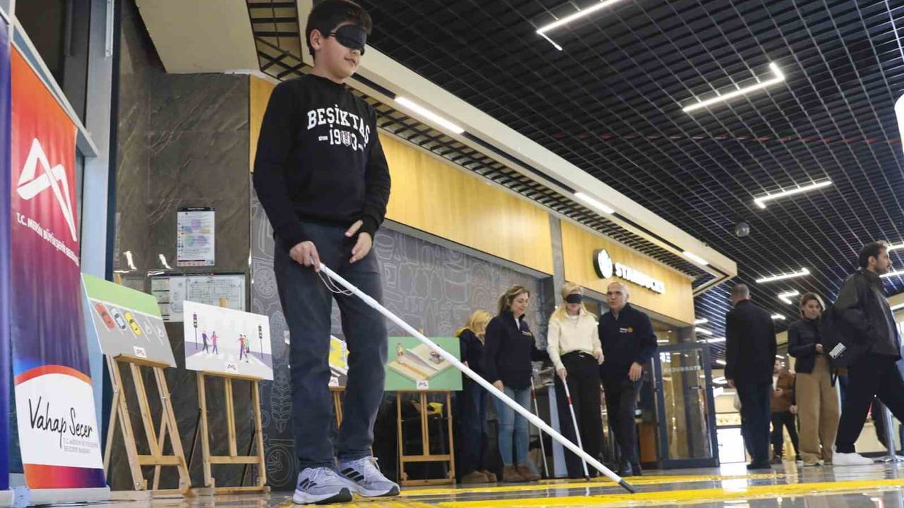 Mersin'de Empati Parkuru Kuruldu: Beyaz Baston Görme Engelliler Haftası