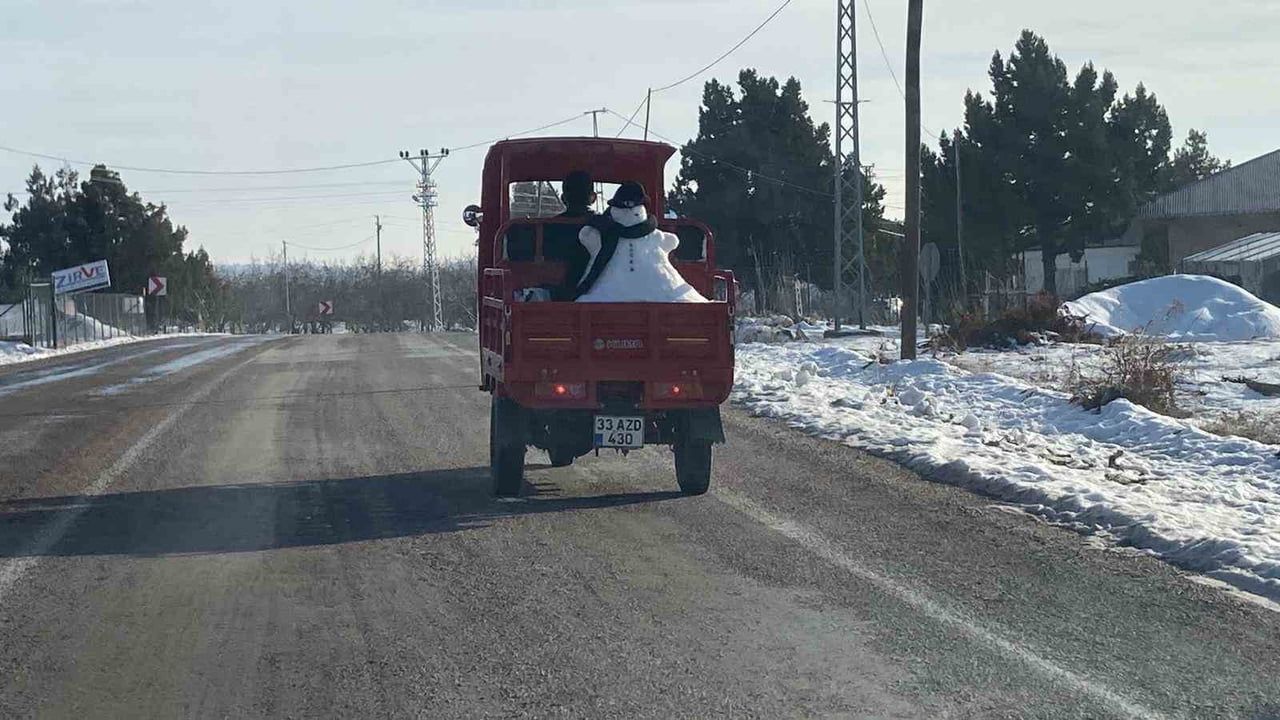 Mersin'de Kardan Adamı 3 Tekerlekli Motosikletle Taşıdı