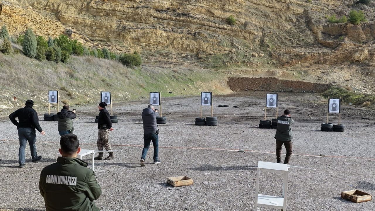 Mersin'de Orman Muhafaza Personeline Atış ve Silah Eğitimi