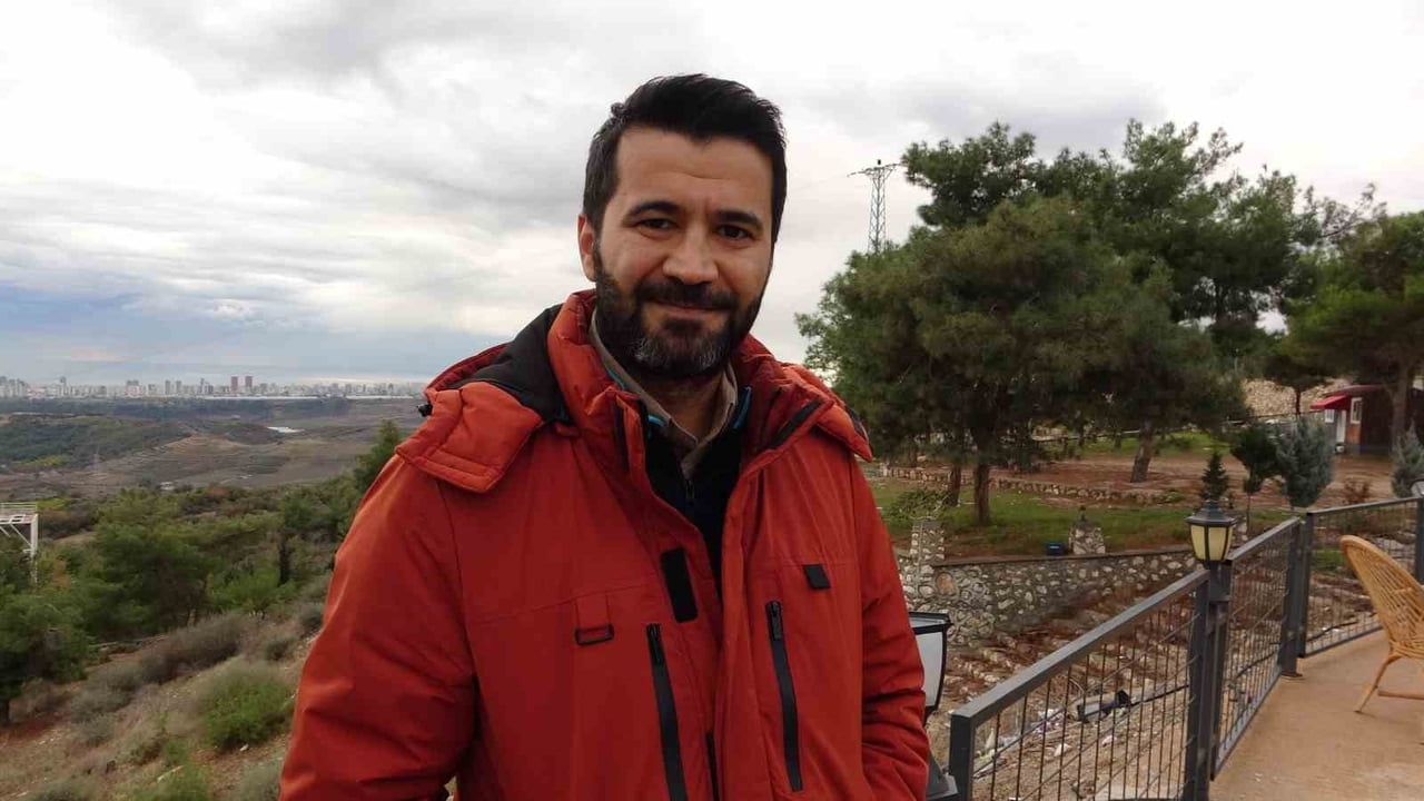 Mersin'de yamaç paraşütçüsüne 'gel çay içelim' daveti