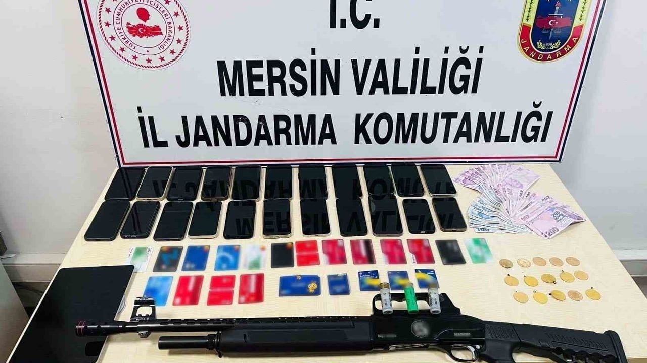 Mersin'de yasadışı bahis operasyonu: 8 şüpheli tutuklandı