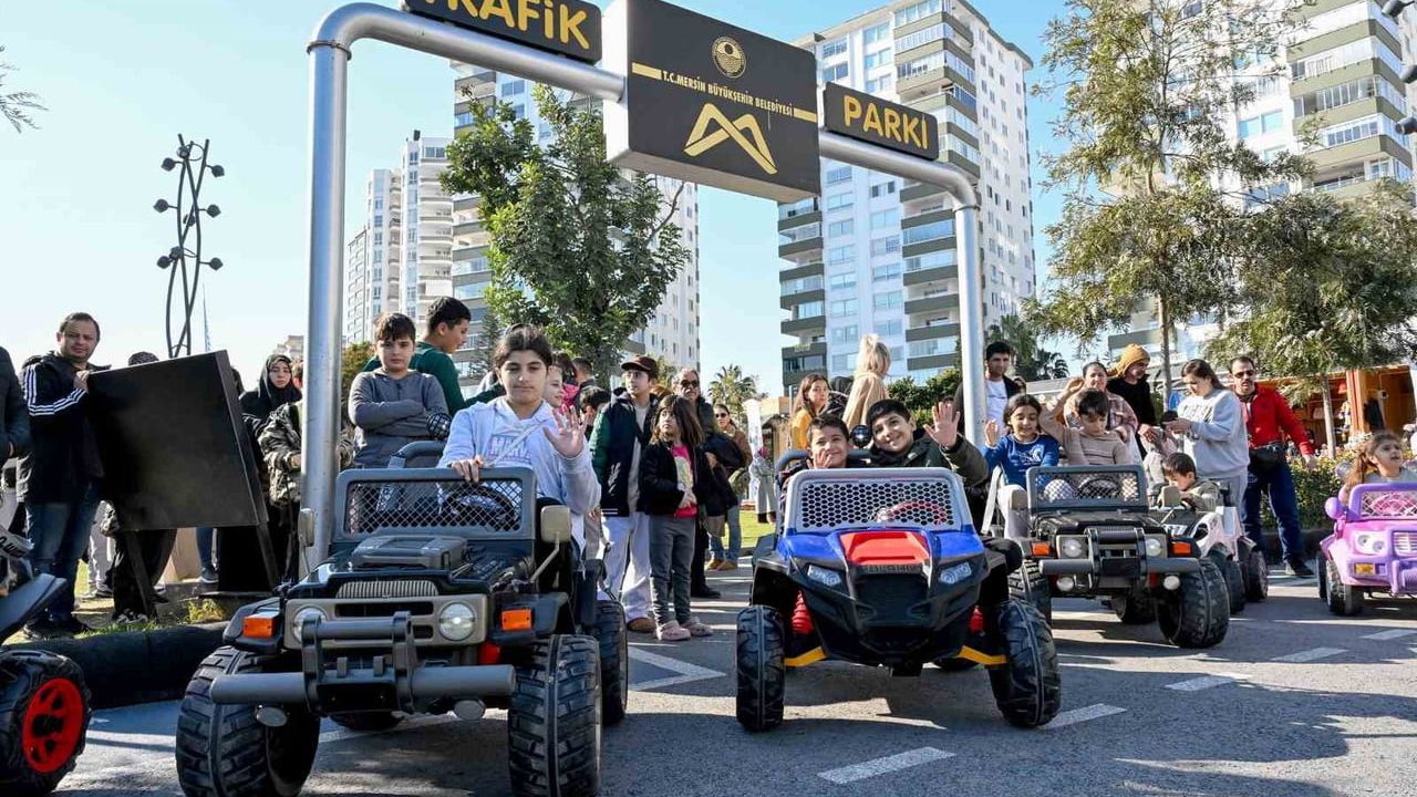 Mersin Trafik Parkı'na Yarıyıl Akını: Çocuklar Trafik Bilinci Kazanıyor