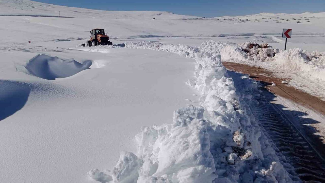 Meteorolojiden Bayburt'a Don ve Çığ Uyarısı