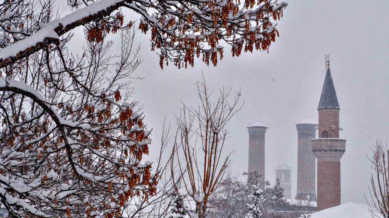 Meteorolojiden Kritik Uyarı: Buzlanma, Don ve Çığ Tehlikesi