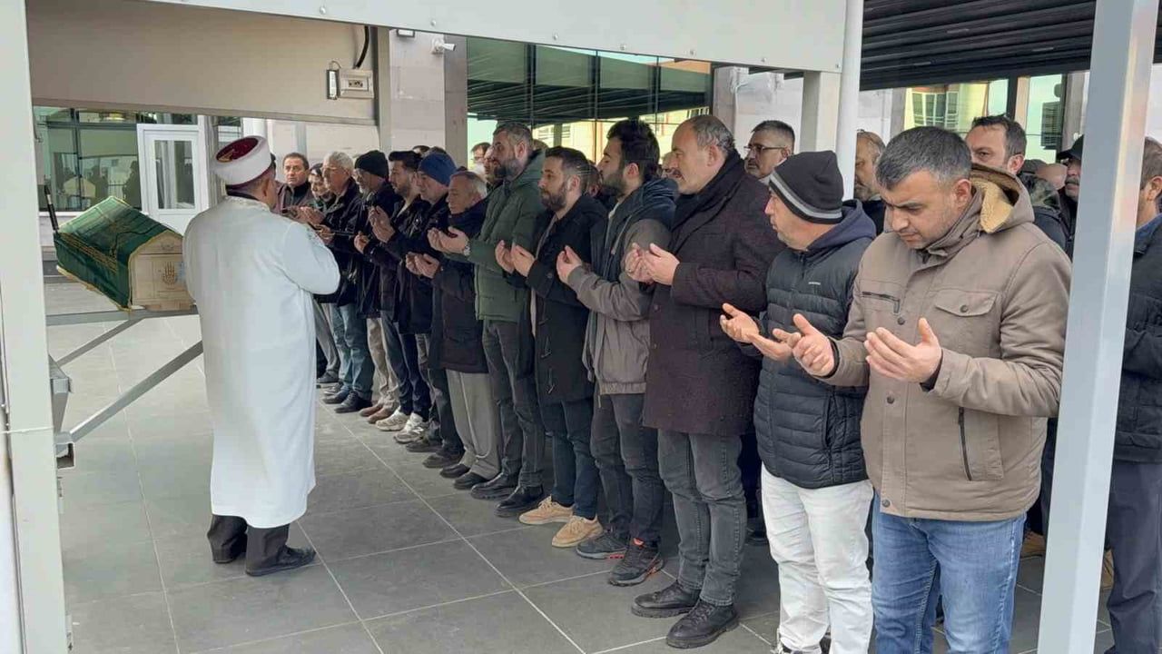 Metro Kazasında Ölen 22 Yaşındaki Berkay Uyar Samsun’da Toprağa Verildi