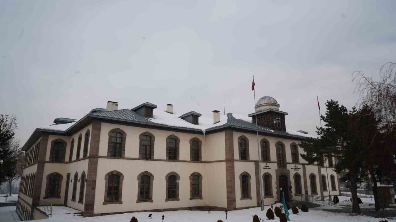 MHP'den Erzurum Kongre Binası için Koruma ve Güçlendirme Çağrısı