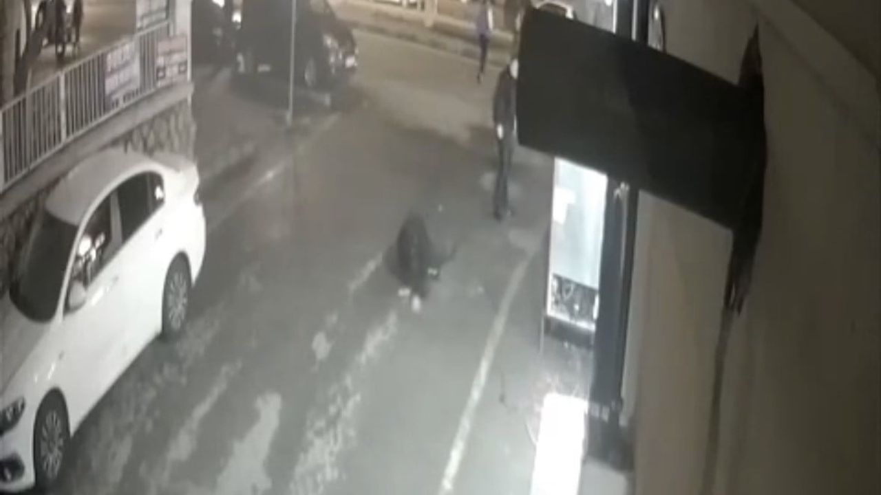 Midyat'ta Silahlı Kavga Kamerada: 1 Kişi Yaralandı