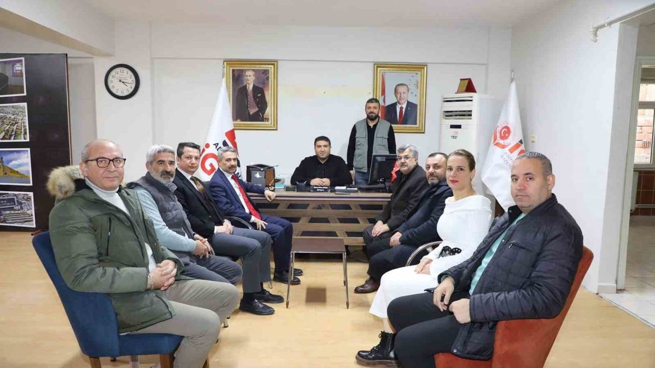 Milletvekili Mustafa Alkayış İGC'yi Ziyaret Etti: Adıyaman'da Deprem Sonrası Bilgilendirme ve İşbirliği