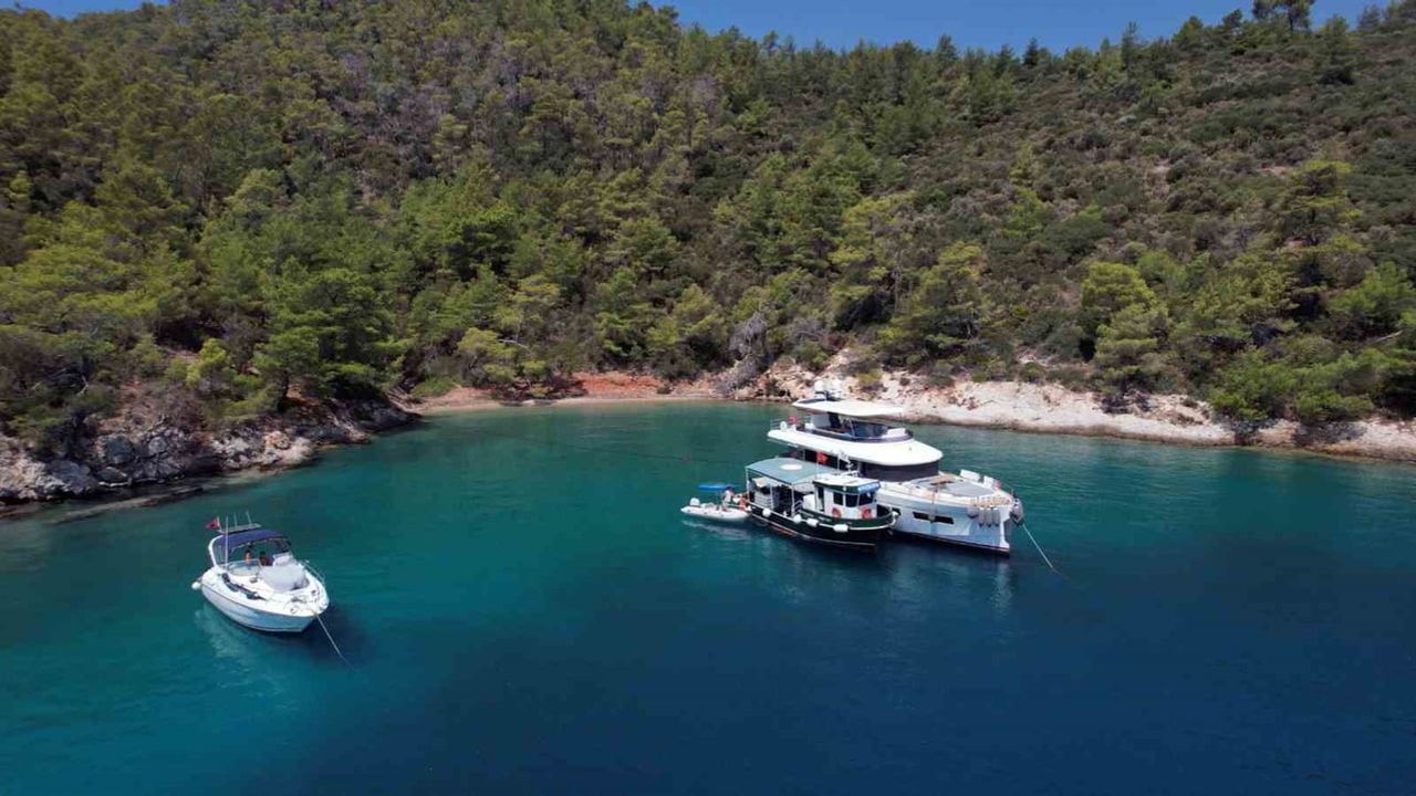 Muğla Büyükşehir’den deniz temizliğine 5 yeni atık alım teknesi