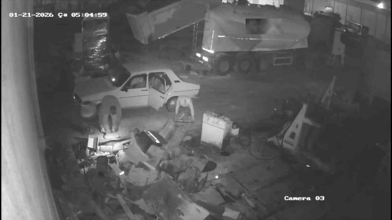 Muğla'da Hurda Hırsızlığı Güvenlik Kamerasında: 20 Bin TL'lik Kayıp