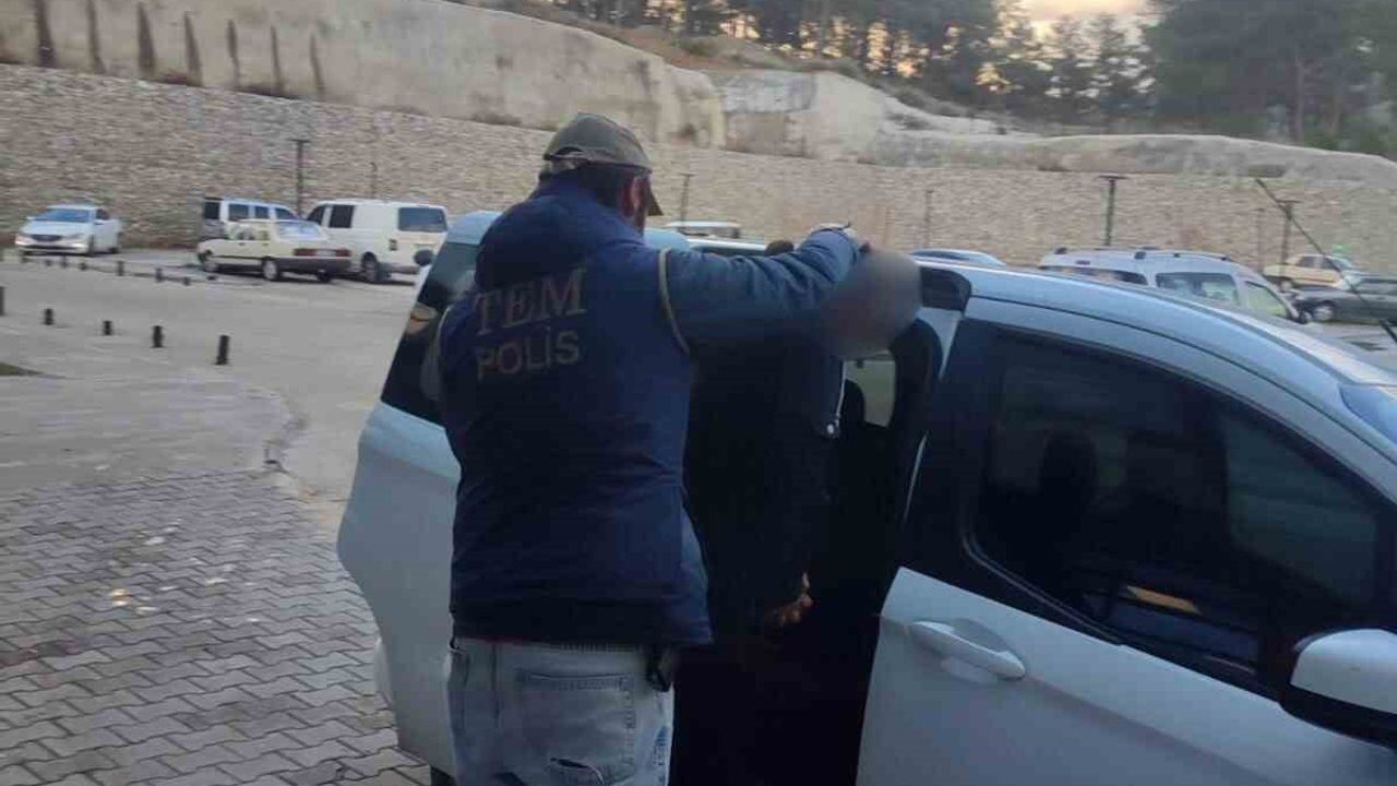 Muğla'da kesinleşmiş hapis cezası bulunan iki FETÖ üyesi yakalandı