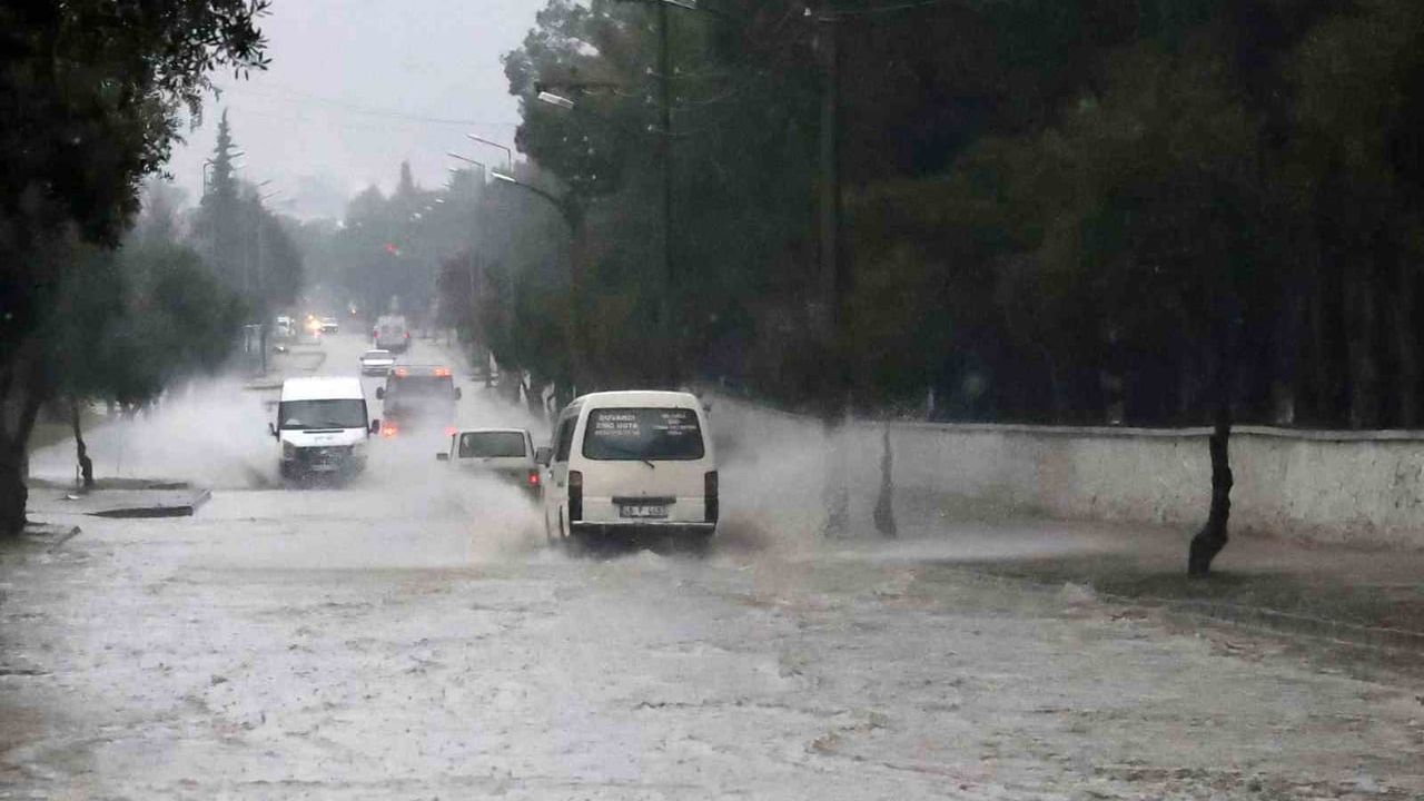 Muğla'da Sağanak Etkili: Menteşe 41,2 kg