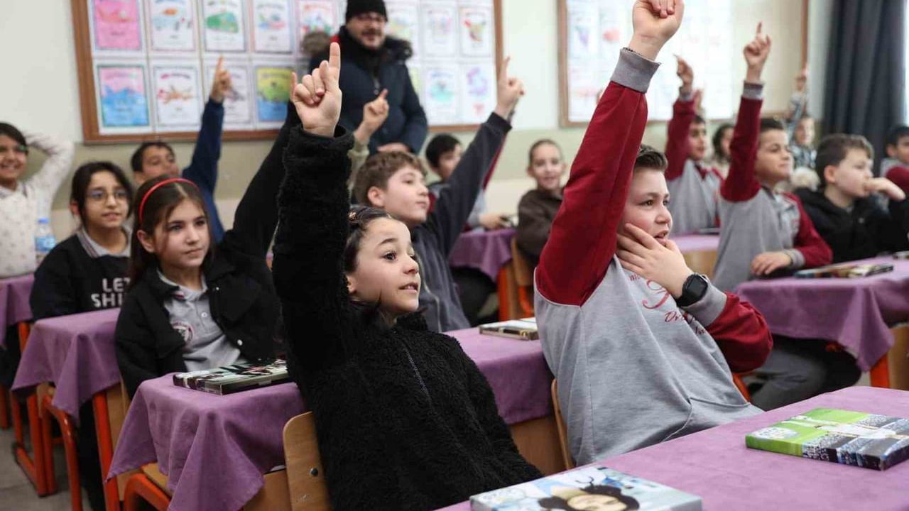 Muş'ta 96 bin 800 öğrenci karne sevinci — Yarıyıl tatili başladı