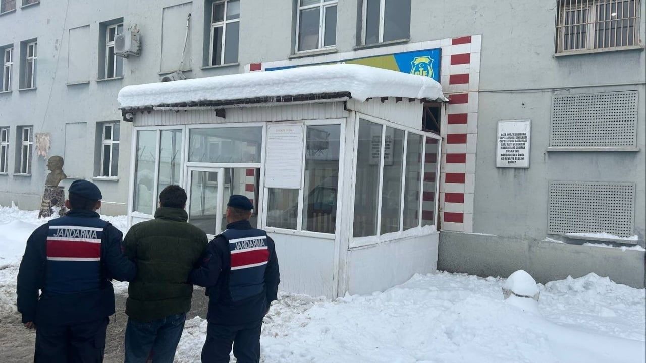 Muş'ta Jandarma Operasyonunda Uyuşturucu Suçundan Aranan H.A. Yakalandı