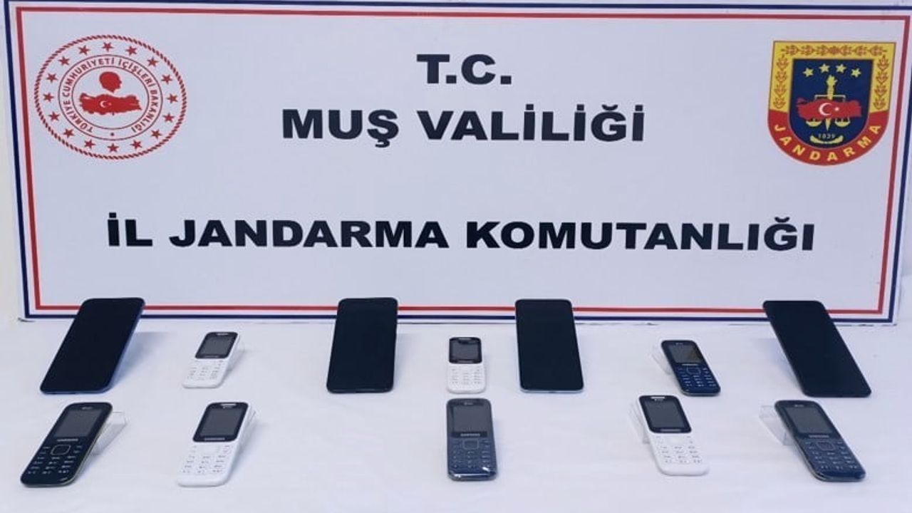 Muş'ta Kaçak Cep Telefonu Operasyonu: 12 Telefon Ele Geçirildi