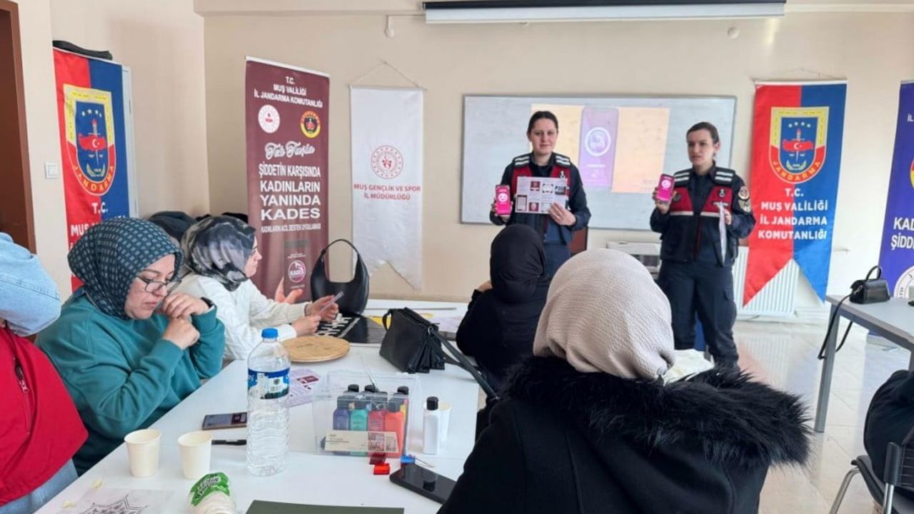 Muş'ta KADES ve 6284 Bilgilendirmesi: Gençlik Merkezi'nde Kadınlara Eğitim