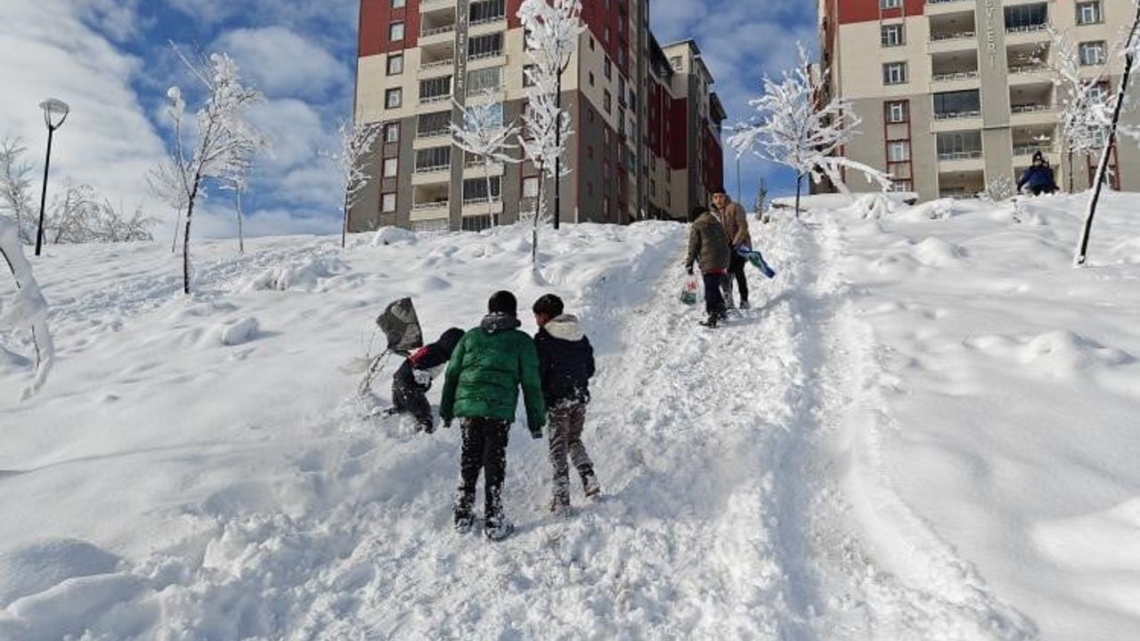 Muş'ta Kar ve Çığ Riski Nedeniyle 13 Ocak'ta Okullar 1 Gün Tatil