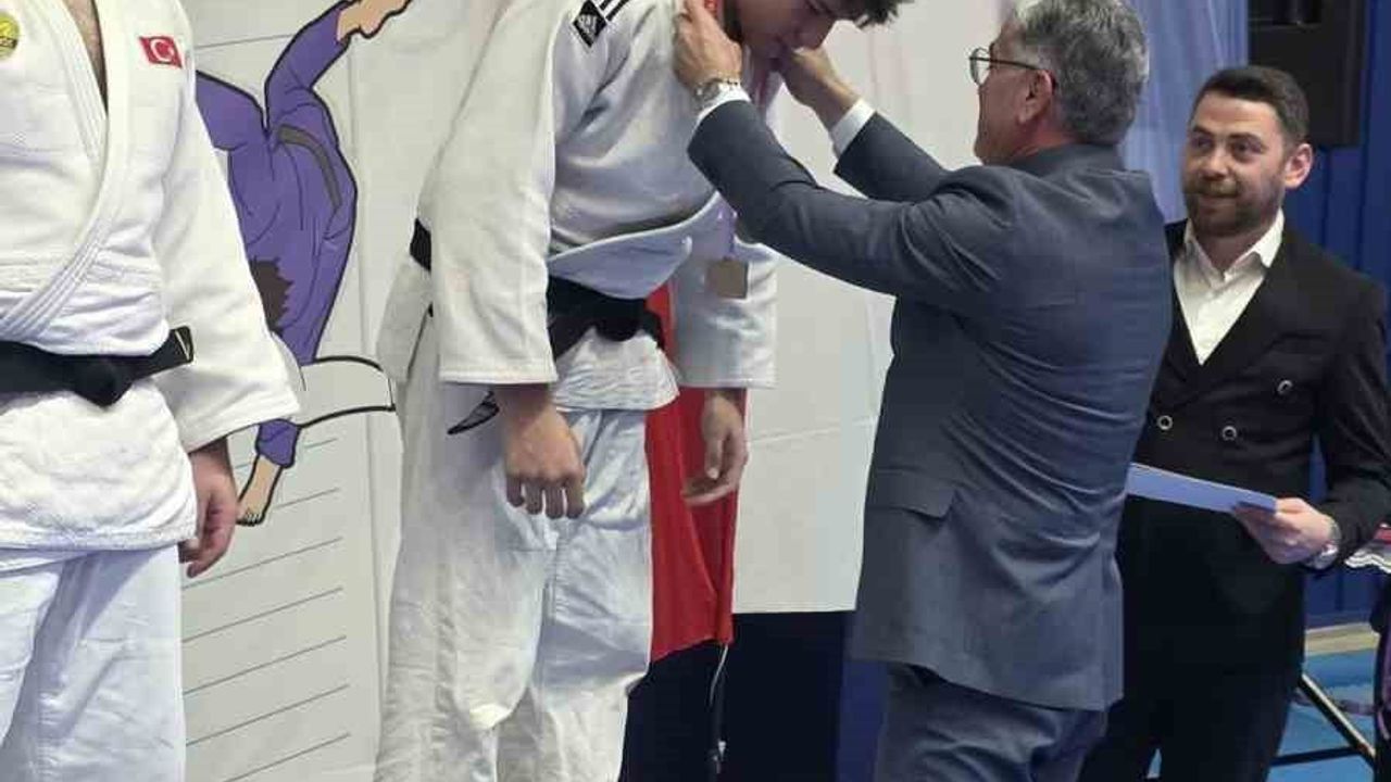 Muzaffer Buğra Sezer +90 Kg'de Ordu'da Türkiye 3'üncüsü