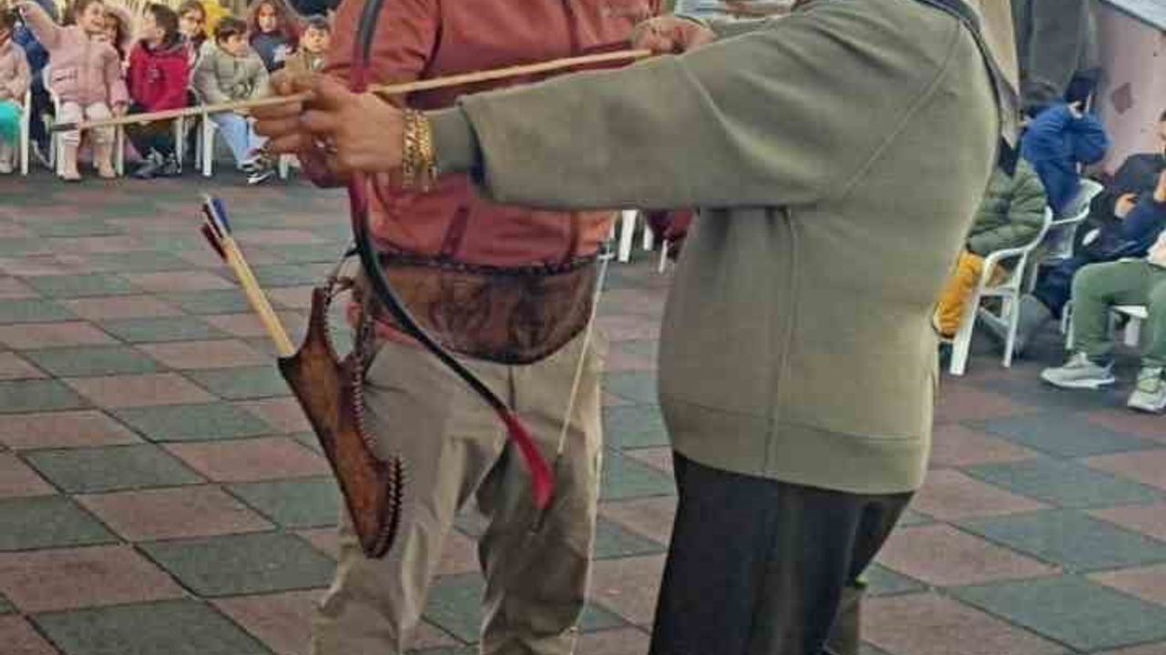 Nazilli Anaokulu Öğrencileri Geleneksel Türk Okçuluğunu Öğrendi