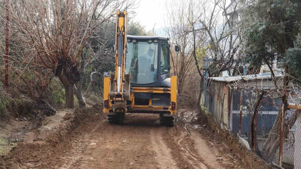 Nazilli'de Arslanlı 3242 Sokak'ta Yol Çalışması Başladı