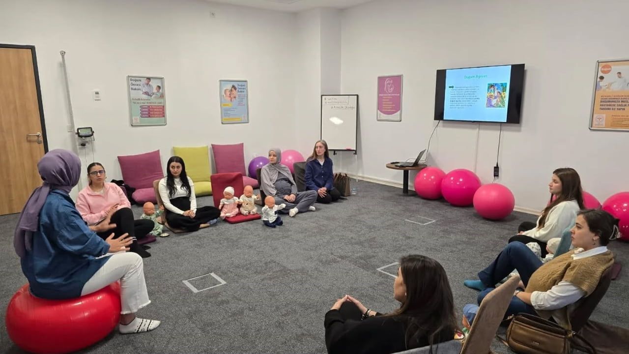 Nazilli'de Gebe Okulu: Anne Adaylarına Sağlıklı Gebelik Eğitimi