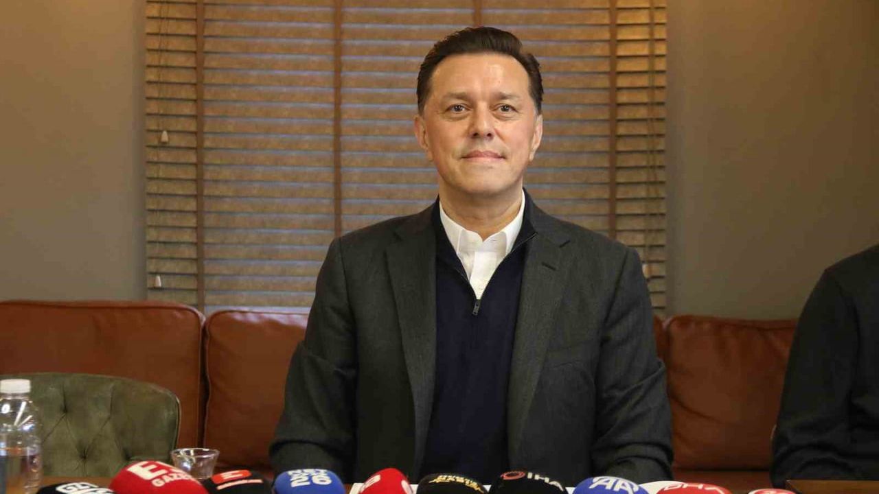 Nebi Hatipoğlu: Eskişehir'de Odunpazarı ikiye bölünüp yeni ilçe kurulabilir