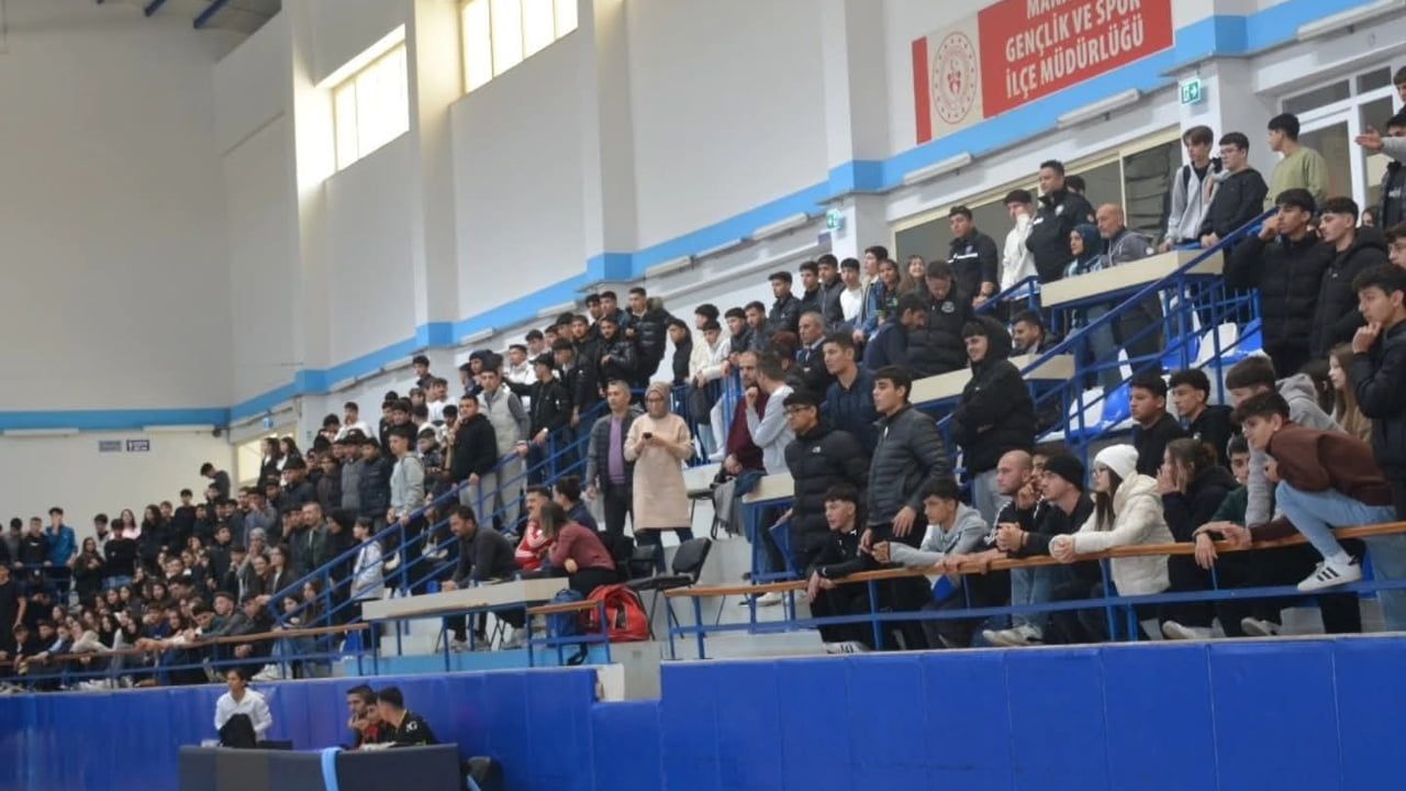 Nefes Kesen Final: Manavgat'ta 2025-2026 Okul Sporları Futsal Şampiyonası