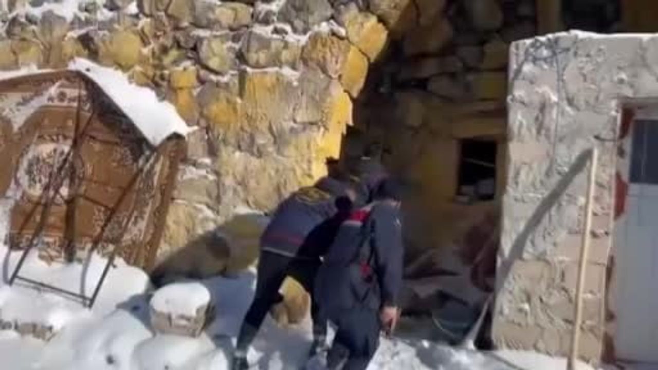 Nevşehir'de 30 Suçtan Aranan Dolandırıcı Evde Yakalandı