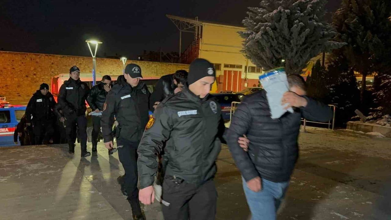 Nevşehir'de Tefecilik Operasyonu: 35 Tutuklama, 215 Milyon TL