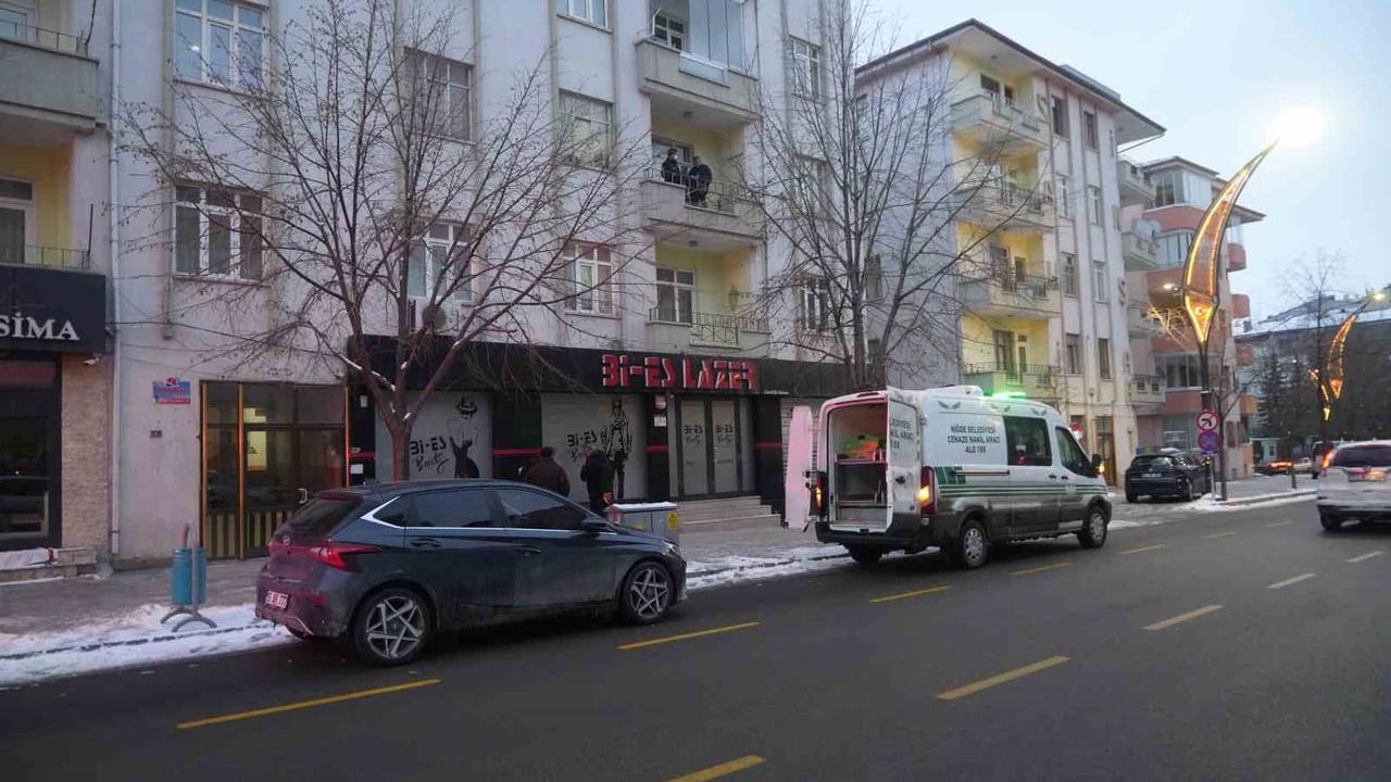 Niğde'de 65 Yaşındaki N.C. Evinde Ölü Bulundu