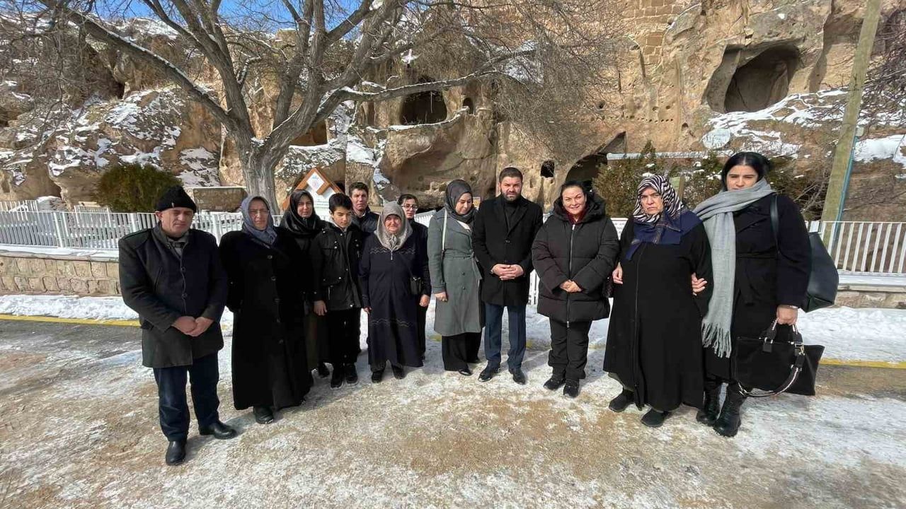 Niğde'de Şehit Aileleri Gümüşler'de Kahvaltıda Buluştu