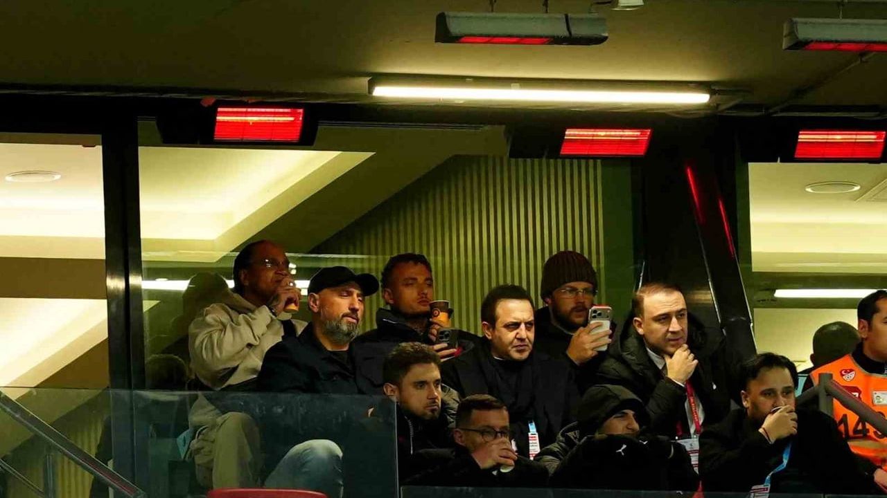 Noa Lang Tribünde: Galatasaray-Fatih Karagümrük Maçını İzledi